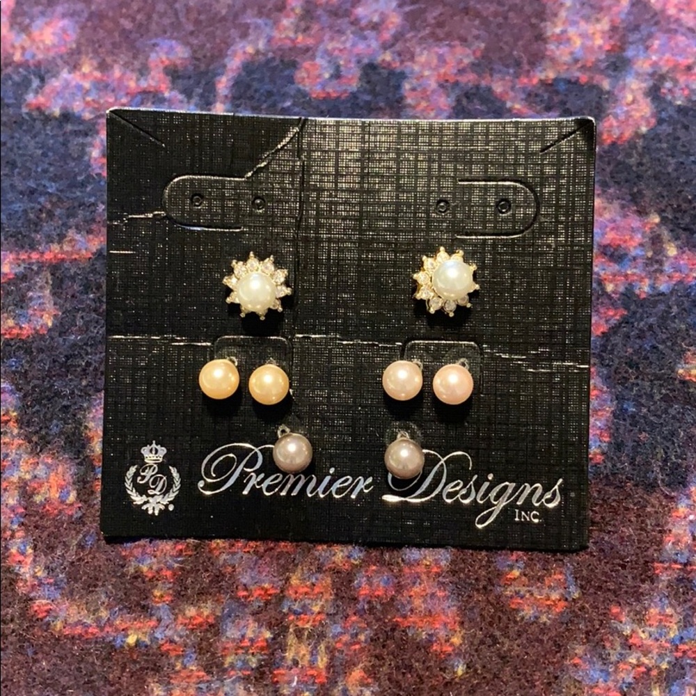 Premier designs earrings.